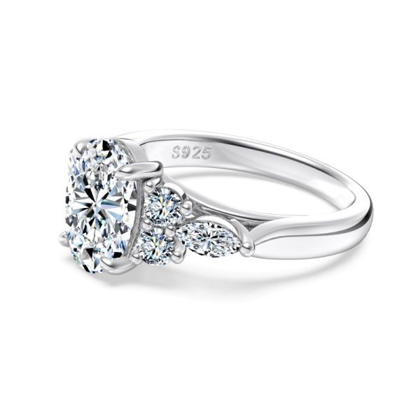 [Moissanite] 925 Sterling Silver Oval Cut Ring