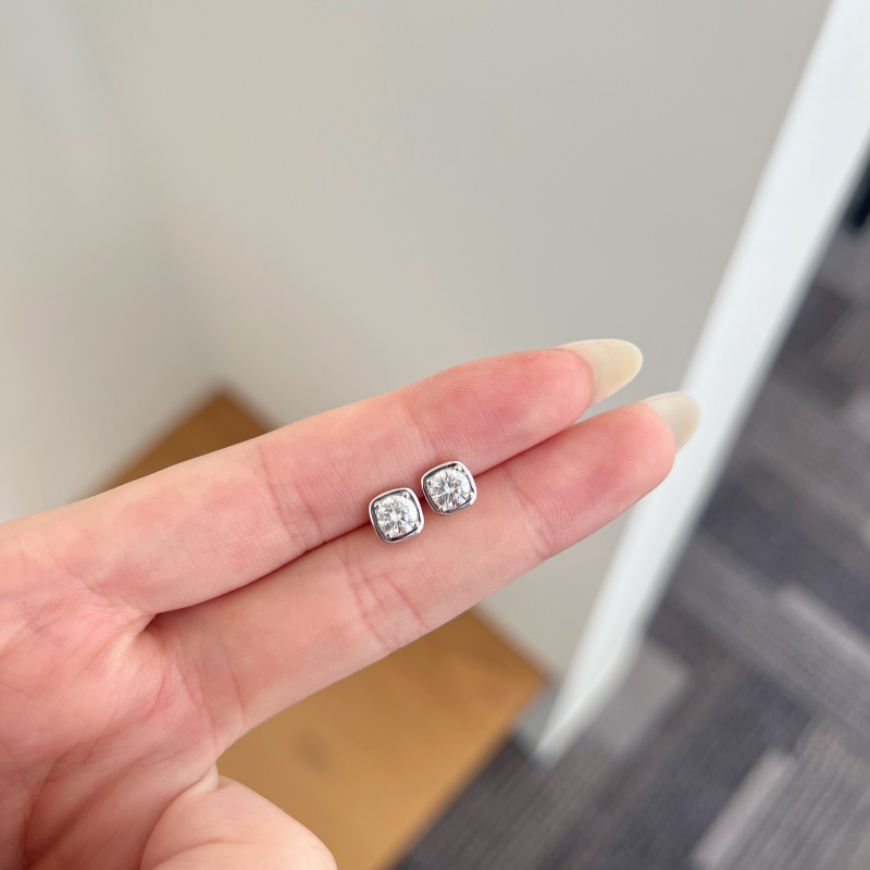 [Moissanite] 925 Sterling Silver Round Cut Earrings