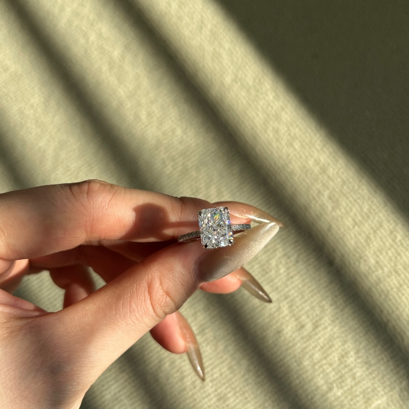 925 Sterling Silver 8A Cubic Zirconia Ring - Image 3