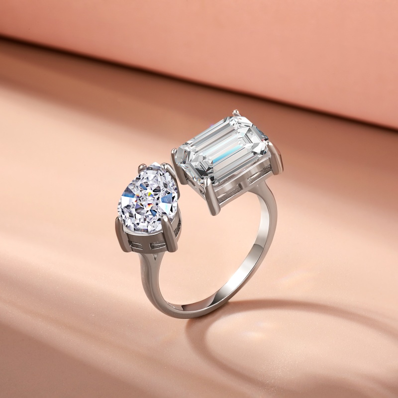 925 Sterling Silver 5A/8A Cubic Zirconia Ring - Image 2