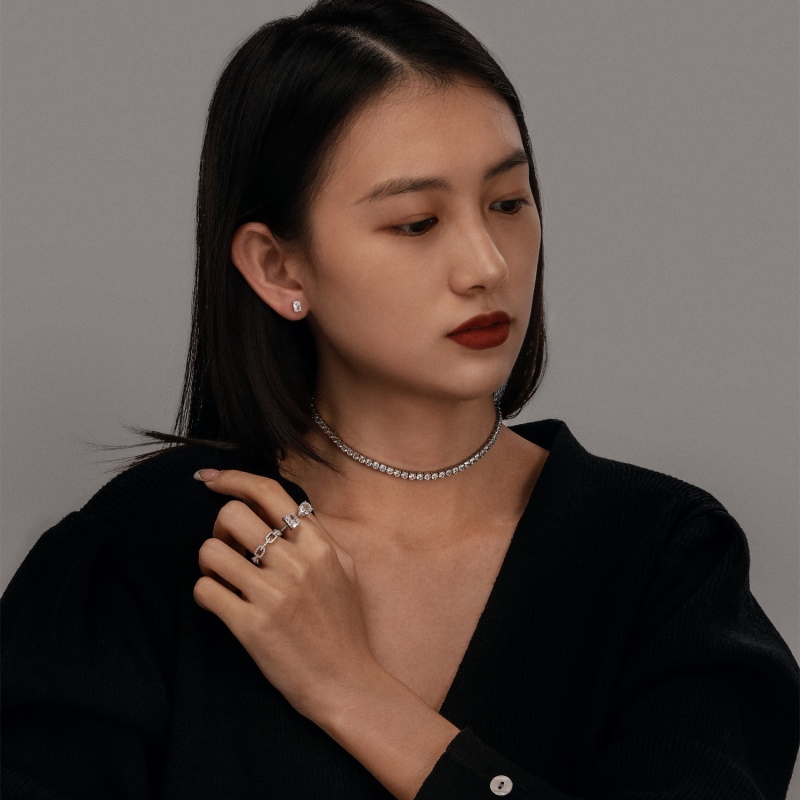 925 Sterling Silver Pear and Rectangular Cut Ring - Image 3