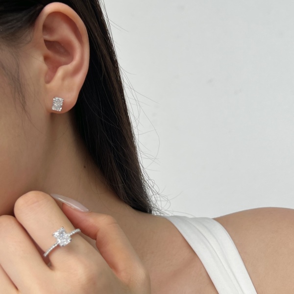 925 Sterling Silver 8A Cubic Zirconia Ring - Image 5