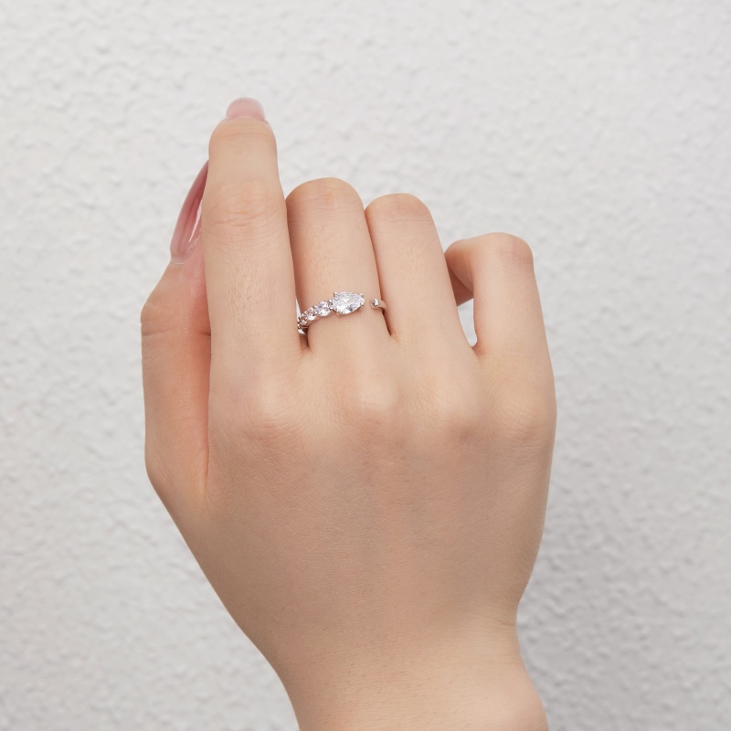 925 Sterling Silver Cubic Zirconia Pear Cut Ring - Image 2