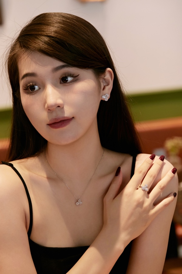 925 Sterling Silver White Cubic Zirconia Ring - Image 5