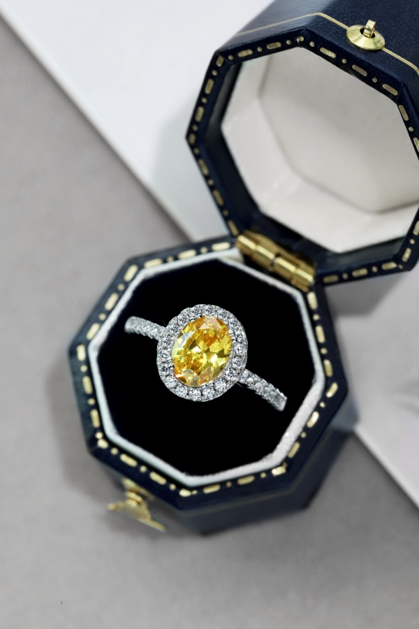 925 Sterling Silver White Cubic Zirconia Ring - Image 4