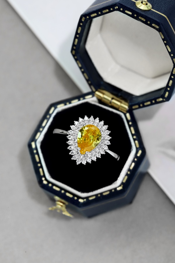 925 Sterling Silver Cubic Zirconia Ring - Image 4