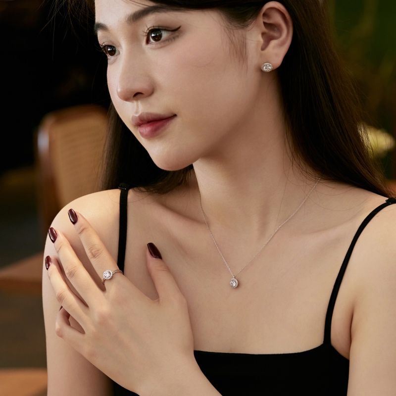 925 Sterling Silver Cubic Zirconia Ring - Image 3