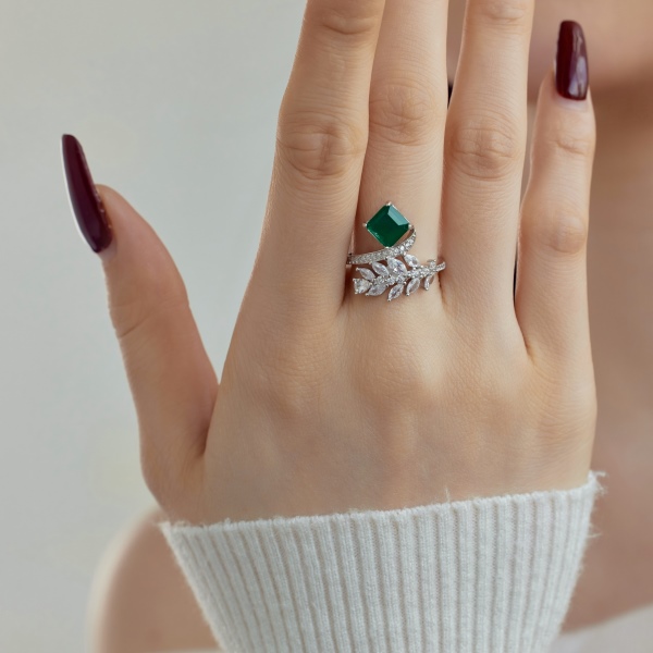 925 Sterling Silver Square Cut Ring - Image 4