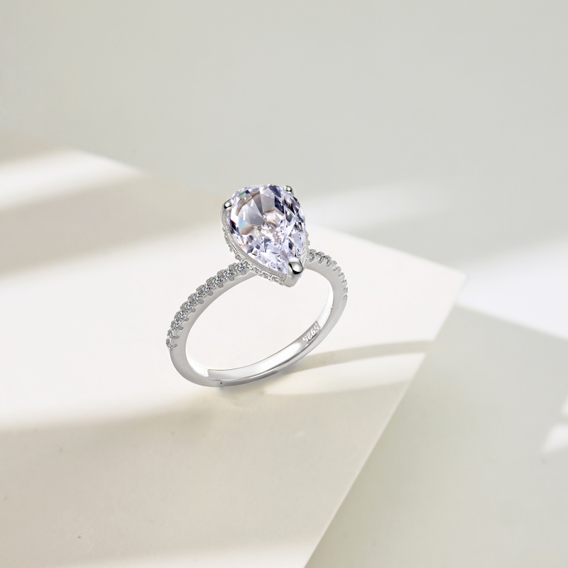 925 Sterling Silver 8A Cubic Zirconia Ring - Image 2