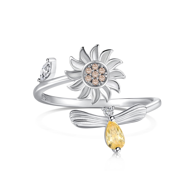 925 Sterling Silver Cubic Zirconia Pear Cut Ring - Image 3