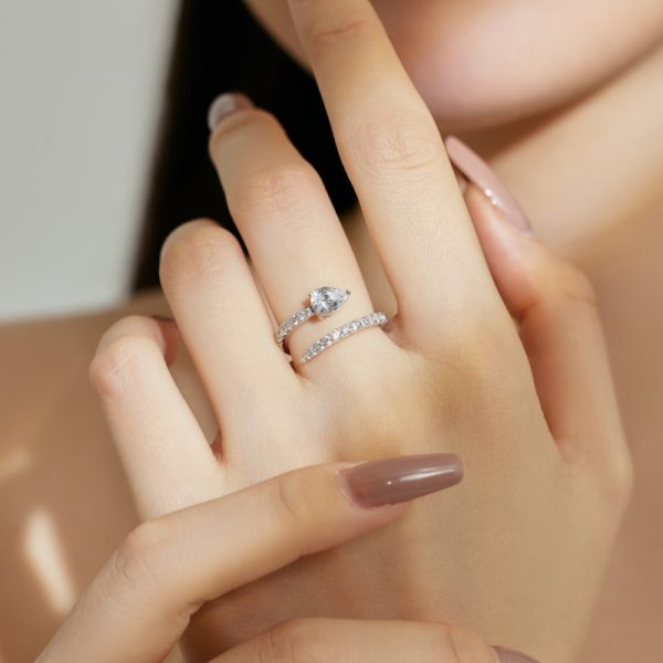 925 Sterling Silver White Cubic Zirconia Ring