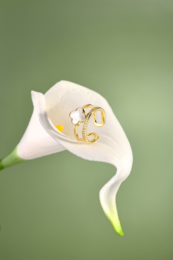 925 Sterling Silver 18K Gold Plated White Shell Ring - Image 4