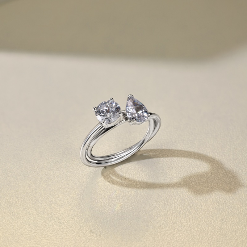 925 Sterling Silver Cubic Zirconia Ring - Image 3