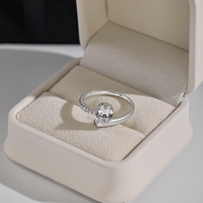 925 Sterling Silver 5A Cubic Zirconia Ring - Image 2