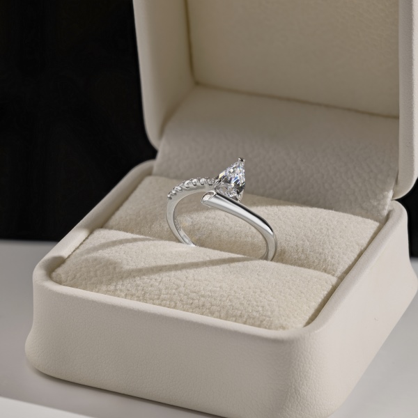 925 Sterling Silver 5A Cubic Zirconia Ring - Image 4