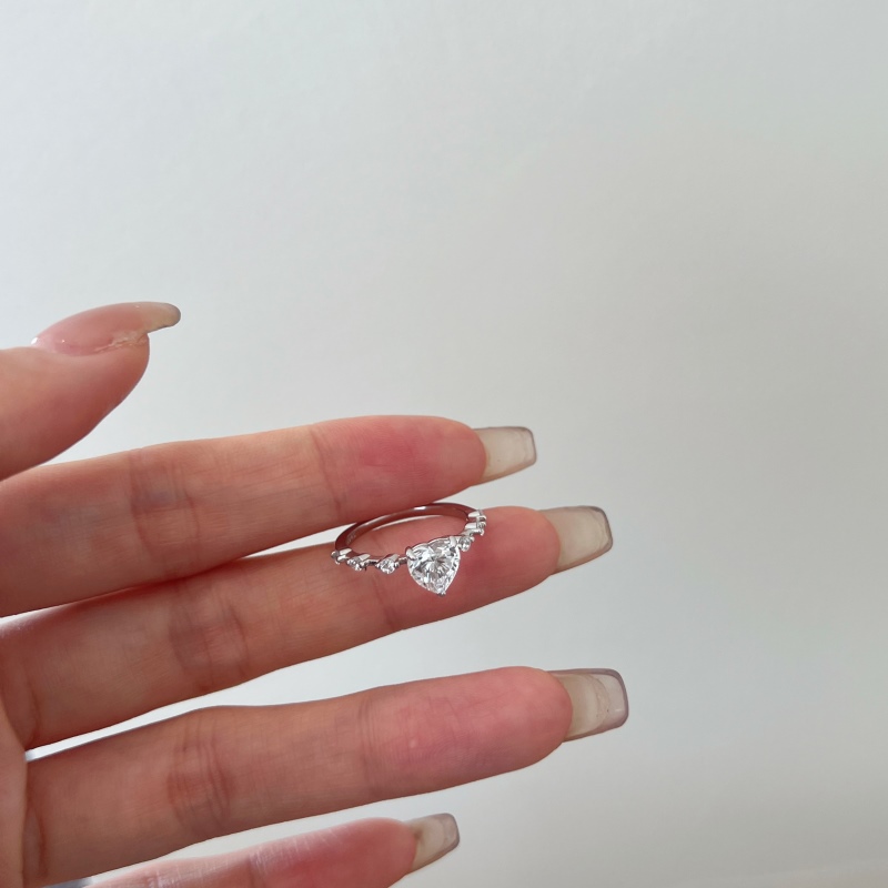925 Sterling Silver Cubic Zirconia Heart Ring