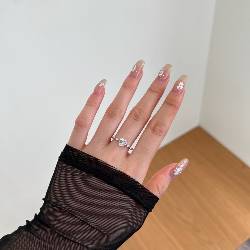 925 Sterling Silver Cubic Zirconia Heart Ring - Image 2