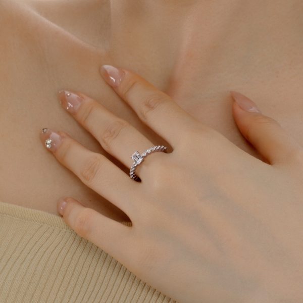 925 Sterling Silver 5A Cubic Zirconia Ring