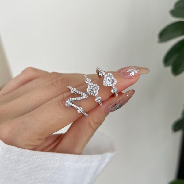 925 Sterling Silver White Cubic Zirconia Ring