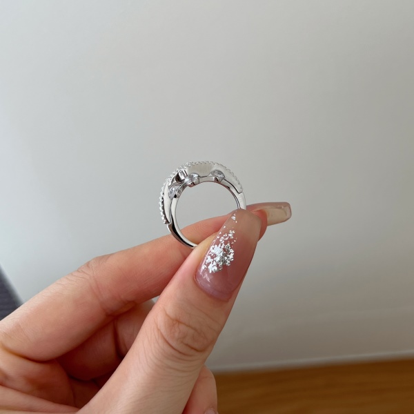925 Sterling Silver White Cubic Zirconia Ring - Image 4