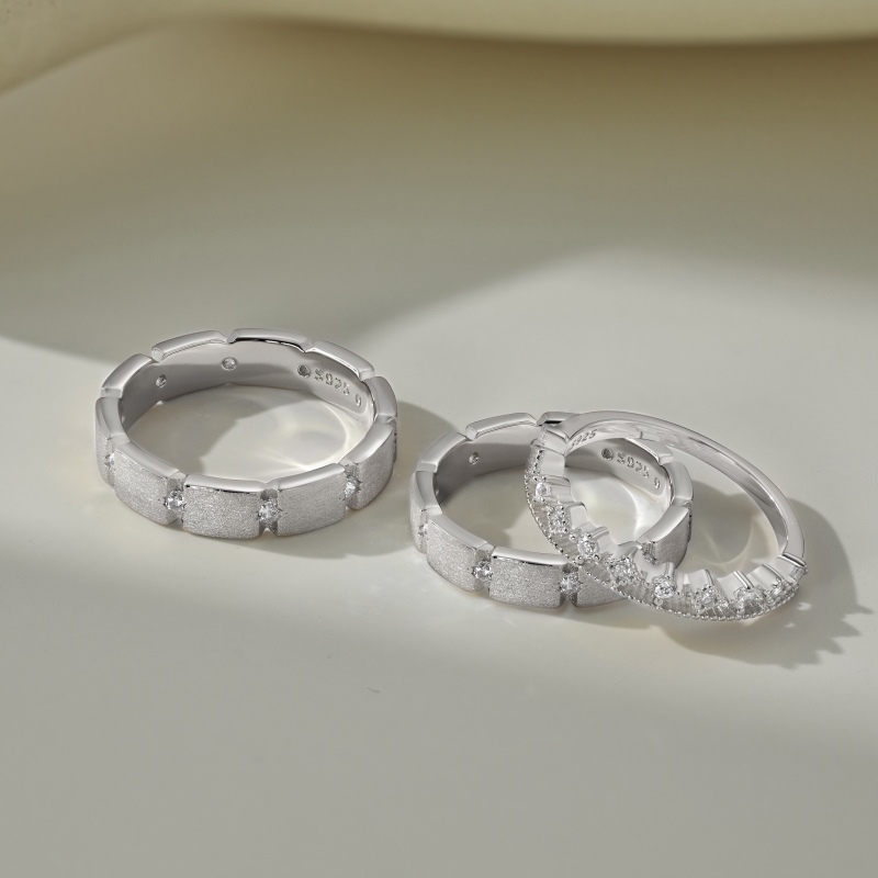925 Sterling Silver Cubic Zirconia Ring - Image 2