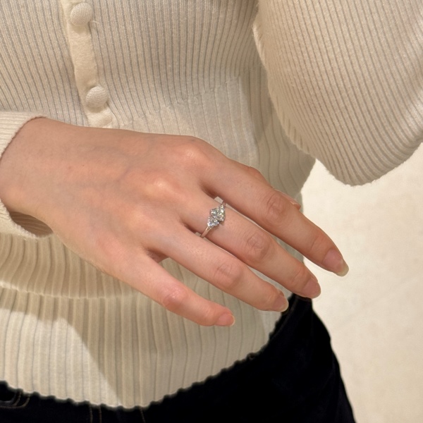 925 Sterling Silver Cubic Zirconia Ring - Image 3