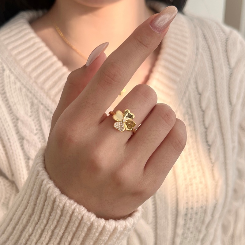 925 Sterling Silver 18K Gold Plated Cubic Zirconia Ring - Image 3