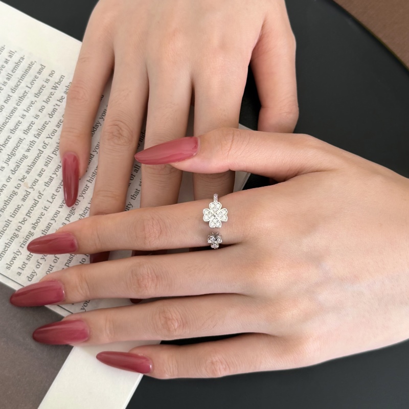 925 Sterling Silver Cubic Zirconia Ring - Image 2