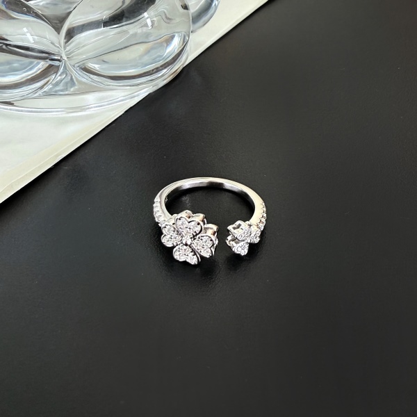 925 Sterling Silver Cubic Zirconia Ring - Image 5