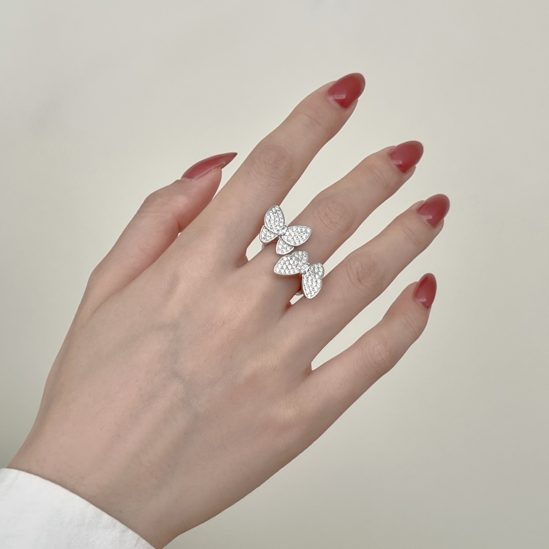 925 Sterling Silver Cubic Zirconia Ring - Image 3