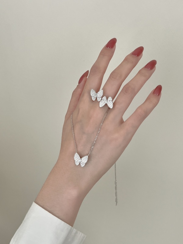 925 Sterling Silver Cubic Zirconia Ring - Image 5