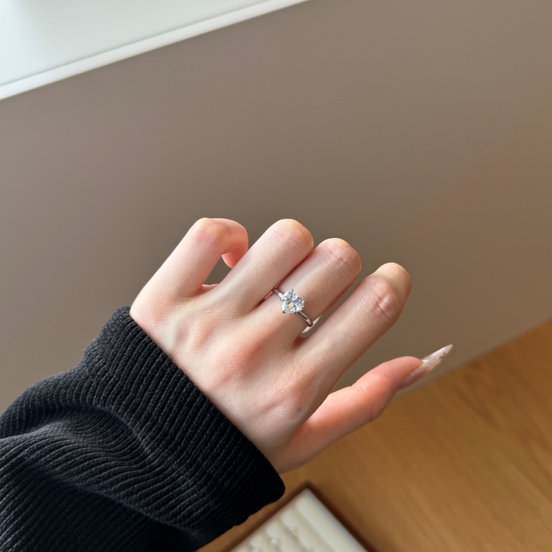 925 Sterling Silver Cubic Zirconia Ring - Image 3