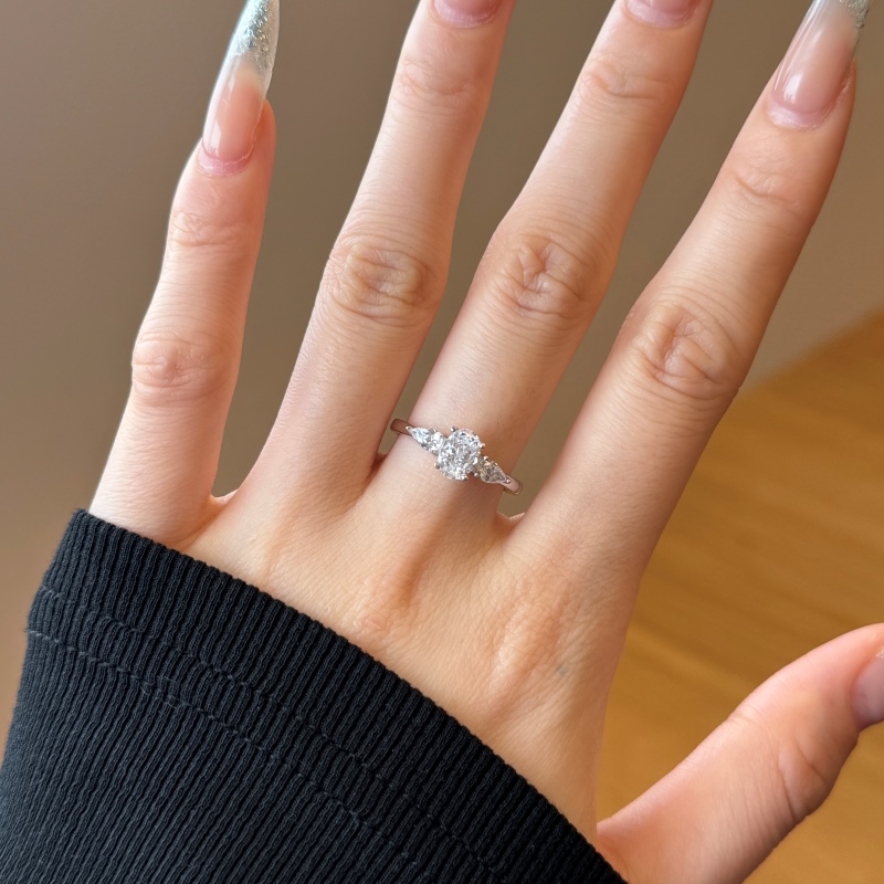 Cubic Zirconia 8A Oval Cut Ring - Image 3