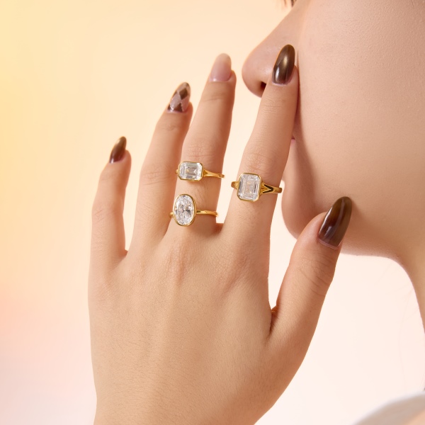 925 Sterling Silver 18K Gold Plated Cubic Zirconia Ring - Image 4