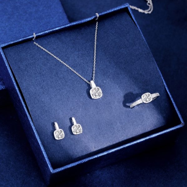 925 Sterling Silver Cubic Zirconia Necklace
