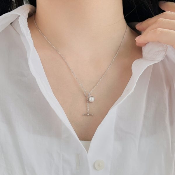 925 Sterling Silver with Glass Pearl Necklace