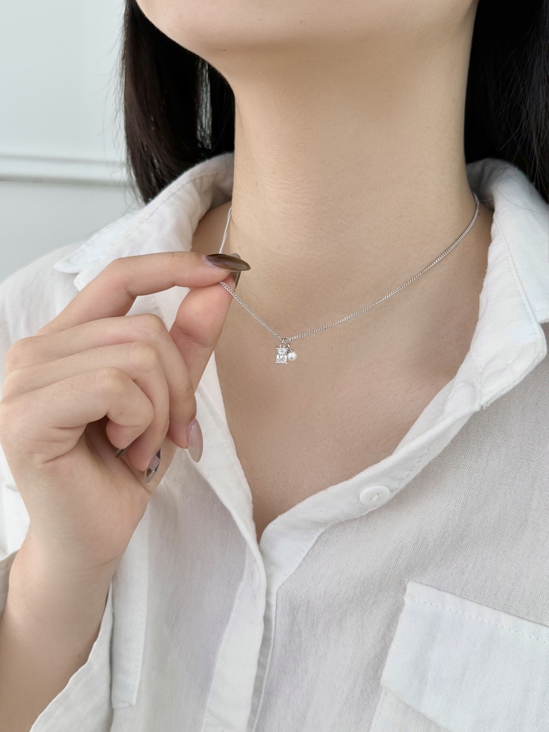 925 Sterling Silver Cubic Zirconia Necklace