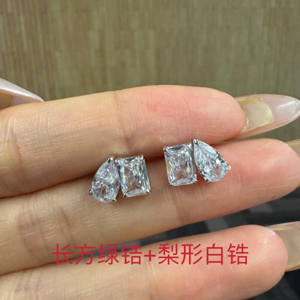Cubic Zirconia Earrings - Image 4