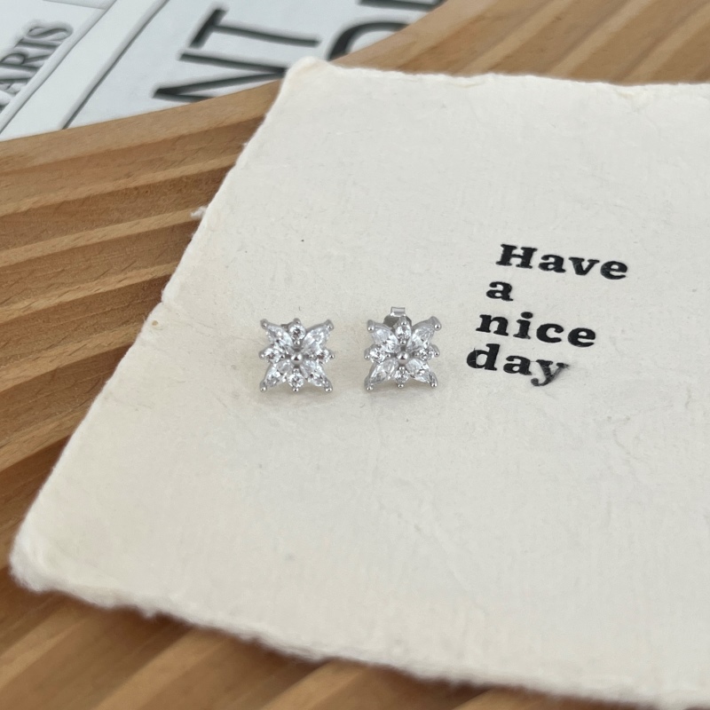 925 Sterling Silver Cubic Zirconia Marquise Cut Earrings - Image 3