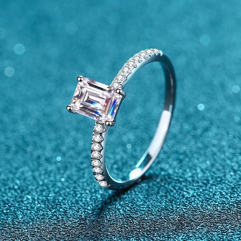 Minimalist Moissanite 925 Sterling Silver Ring - Image 2