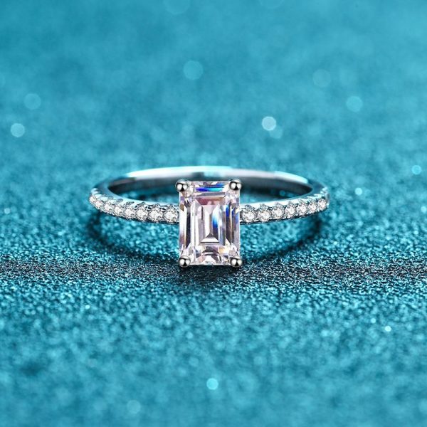 Minimalist Moissanite 925 Sterling Silver Ring