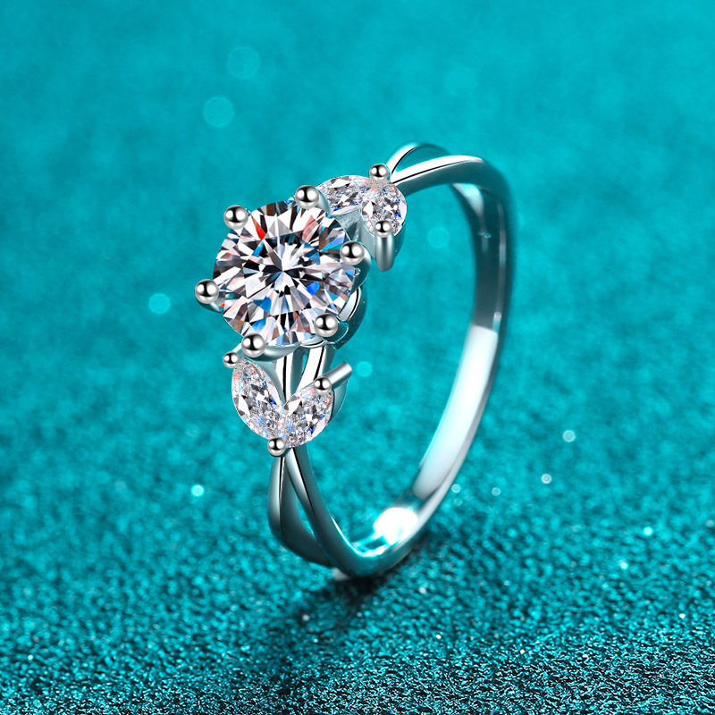 Minimalist Moissanite 925 Sterling Silver Ring