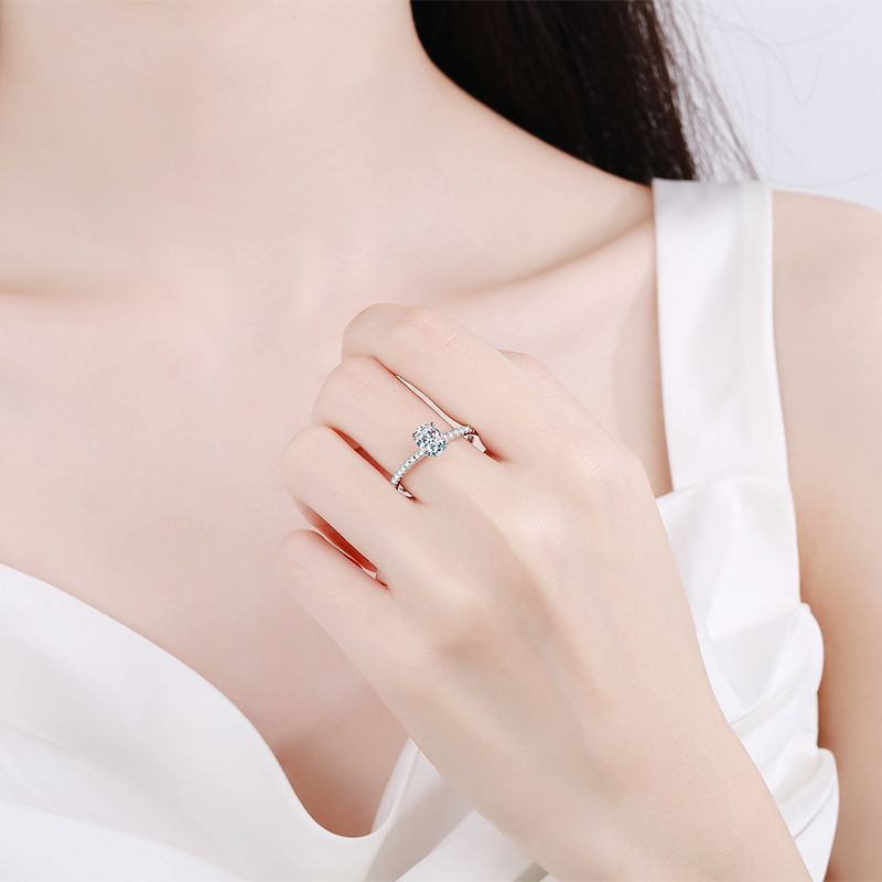 Minimalist Moissanite 925 Sterling Silver Ring - Image 4
